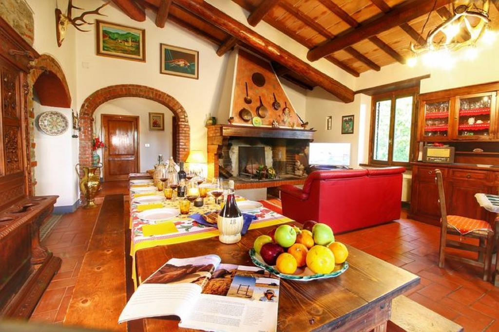 Casa Vacanza Le Corniole Чивителла-ин-Валь-ди-Кьяна Экстерьер фото