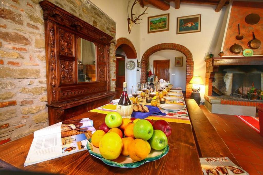 Casa Vacanza Le Corniole Чивителла-ин-Валь-ди-Кьяна Экстерьер фото